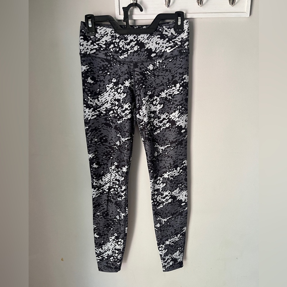 Nike Monochrome Camouflage Leggings